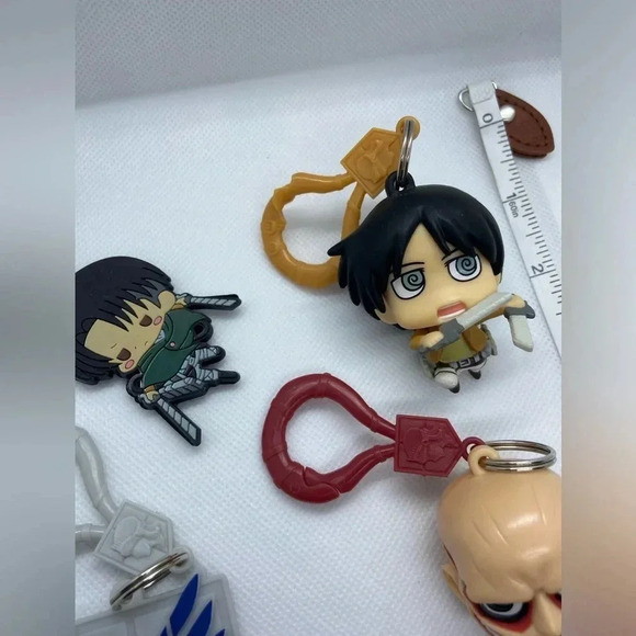 Attack on Titan - Blind Bag Lot ( No Longer Blind) Eren, Colossal Titan & Scout - Picture 4 of 6